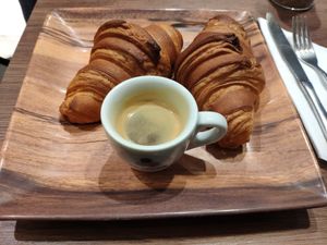 Croissants at VG Pâtisserie in Paris