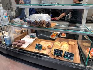 Options at VG Pâtisserie in Paris