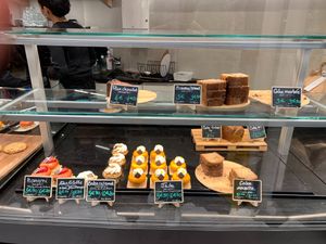 Options at VG Pâtisserie in Paris