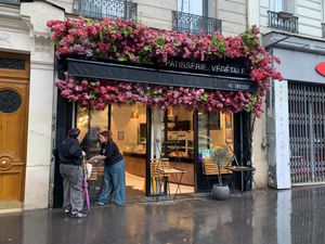 Exterior at VG Pâtisserie in Paris
