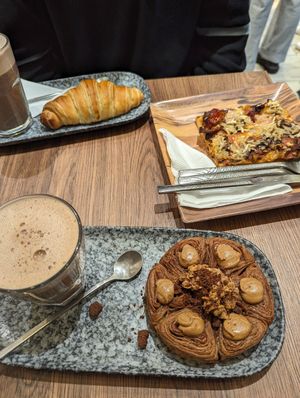 Flower croissant and pizza at VG Pâtisserie in Paris