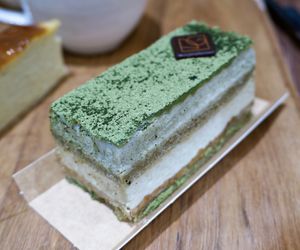 Matcha opéra at VG Pâtisserie in Paris