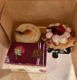  at VG Pâtisserie in Paris