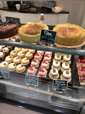  at VG Pâtisserie in Paris