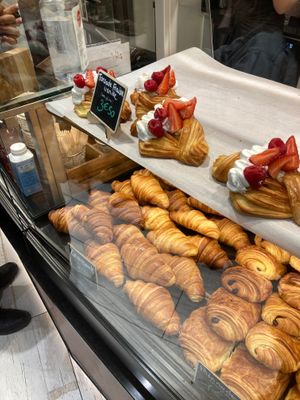  at VG Pâtisserie in Paris
