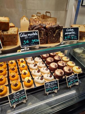 Inside shop at VG Pâtisserie in Paris