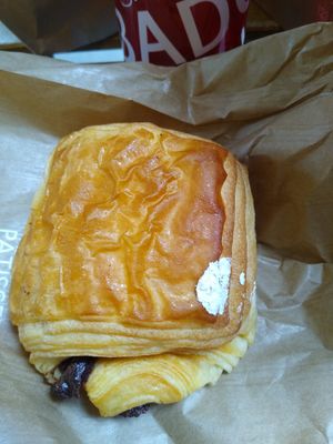 Pain au chocolat at VG Pâtisserie in Paris