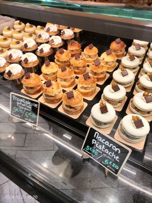  at VG Pâtisserie in Paris