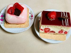 Franny & Fraisier  at VG Pâtisserie in Paris