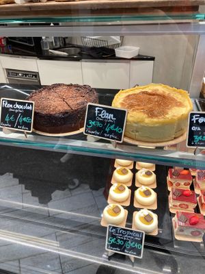  at VG Pâtisserie in Paris