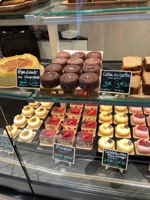  at VG Pâtisserie in Paris