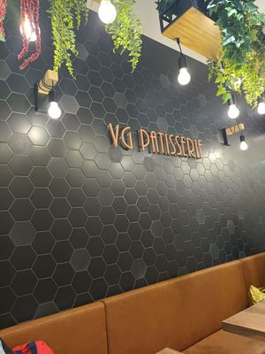  at VG Pâtisserie in Paris