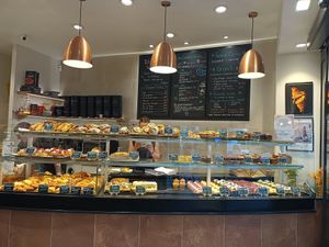  at VG Pâtisserie in Paris