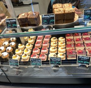  at VG Pâtisserie in Paris