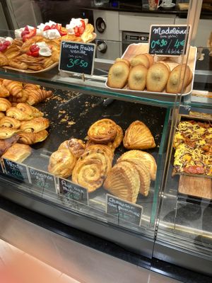  at VG Pâtisserie in Paris