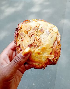 Pain aux raisins aux amandes at VG Pâtisserie in Paris