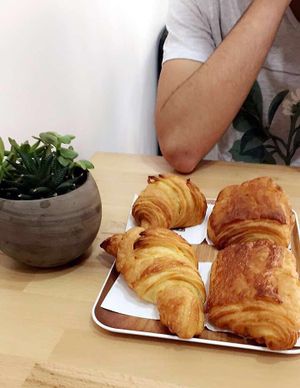 Matin ✨ pain chocolat et croissant  at VG Pâtisserie in Paris