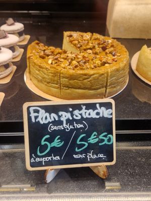  at VG Pâtisserie in Paris