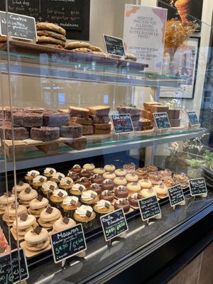   at VG Pâtisserie in Paris