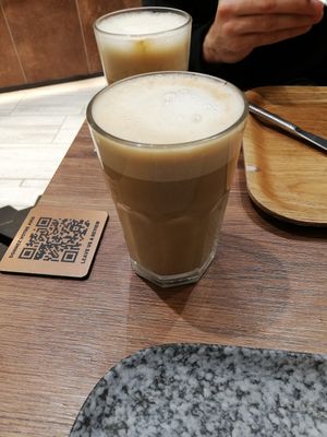 Great coffee at VG Pâtisserie in Paris