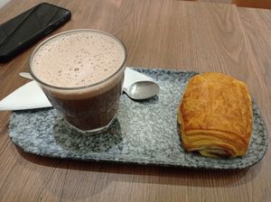  at VG Pâtisserie in Paris