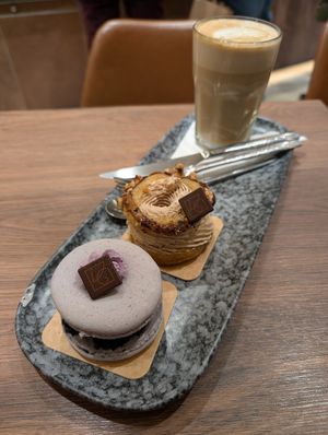  at VG Pâtisserie in Paris