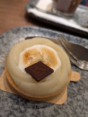  at VG Pâtisserie in Paris