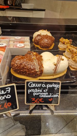  at VG Pâtisserie in Paris