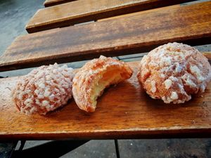 Chouquettes at VG Pâtisserie in Paris