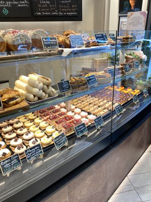   at VG Pâtisserie in Paris