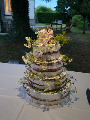 Our wedding cake at VG Pâtisserie in Paris