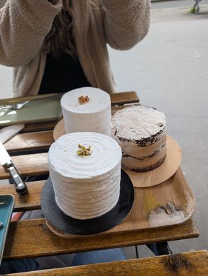 Wedding cake tasters at VG Pâtisserie in Paris