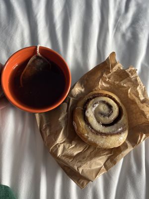 Take away cinnamon scroll  at VG Pâtisserie in Paris