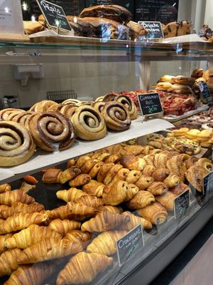   at VG Pâtisserie in Paris