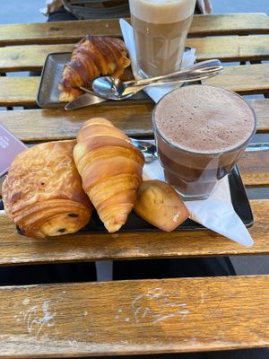  at VG Pâtisserie in Paris