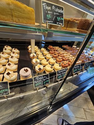  at VG Pâtisserie in Paris
