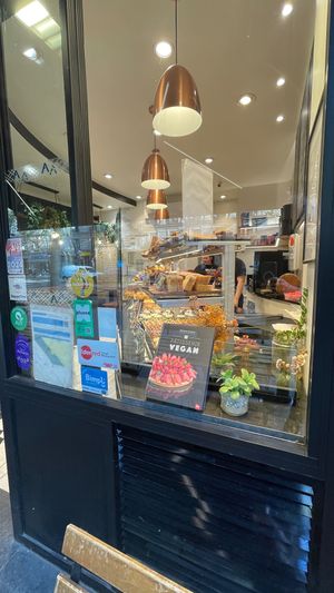  at VG Pâtisserie in Paris