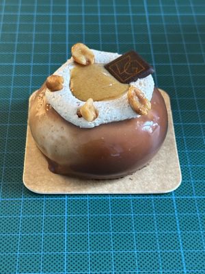   at VG Pâtisserie in Paris