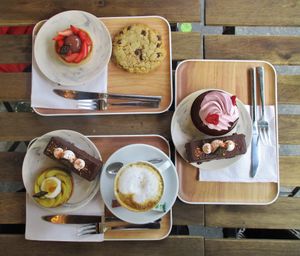 Goûter chez VG Pâtisserie at VG Pâtisserie in Paris