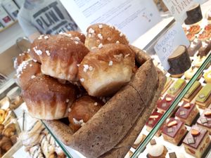 Brioche at VG Pâtisserie in Paris