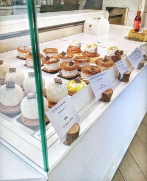 The options at VG Pâtisserie in Paris