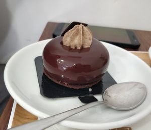 100% Chocolate at VG Pâtisserie in Paris