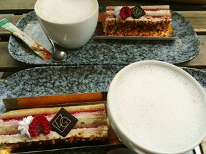 These two lattes and cake slices were 21 € but it was worth it at VG Pâtisserie in Paris