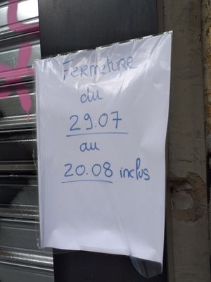 Temporarily closed at VG Pâtisserie in Paris