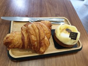 Croissant n lemon tart at VG Pâtisserie in Paris