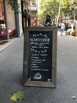 Outside at VG Pâtisserie in Paris
