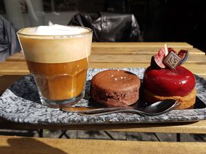 Cafe au lait, chocolate fondant (2,50€) and for the last thing (6€) I forgot the name but it was very good! at VG Pâtisserie in Paris