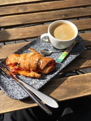 Hella French, hella vegan. I’ll be back at VG Pâtisserie in Paris