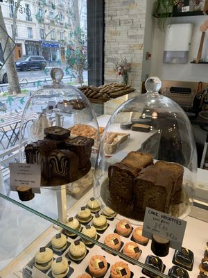 ☺️ at VG Pâtisserie in Paris
