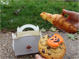 Cookies & croissant Vegan at VG Pâtisserie in Paris